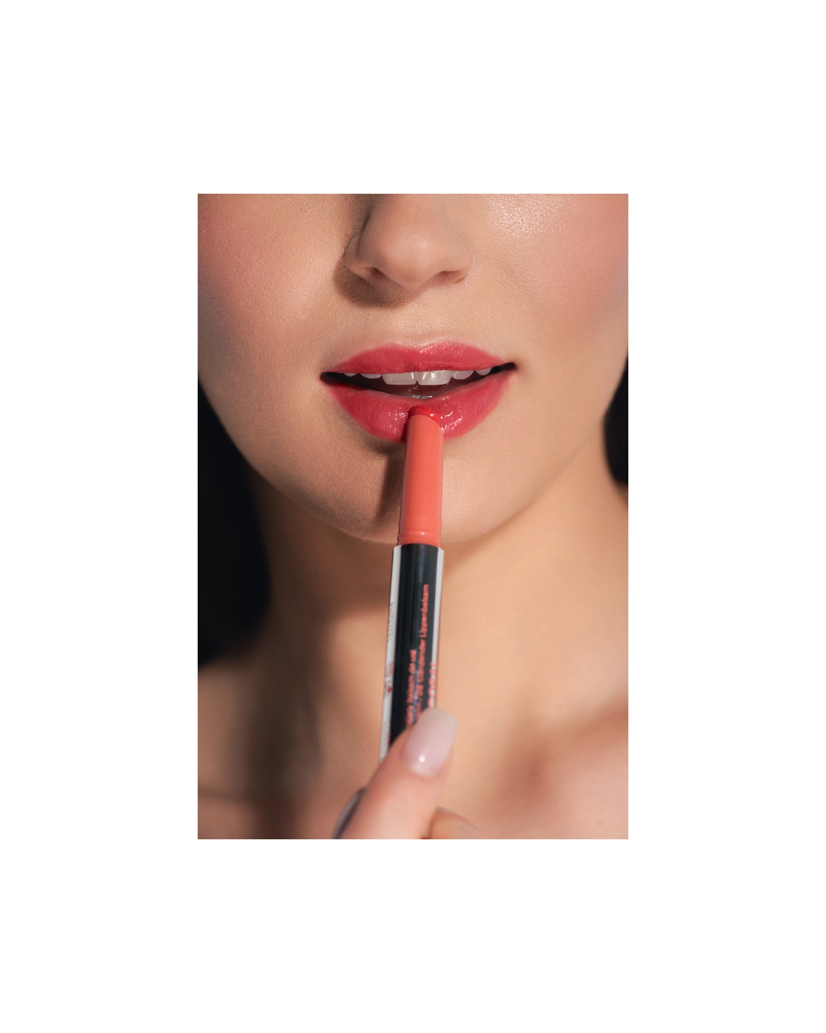 Stars from the stars Flowy lip veil nabłyszczający balsam do ust 03 Sheer Coral, 2g