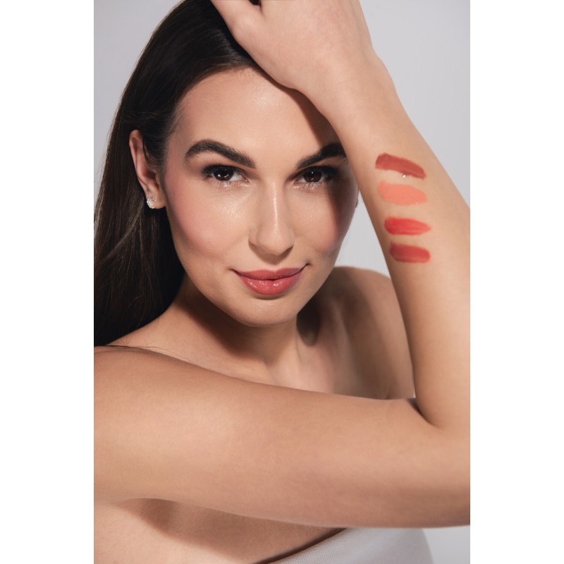 Stars from the stars Flowy lip veil nabłyszczający balsam do ust 03 Sheer Coral, 2g